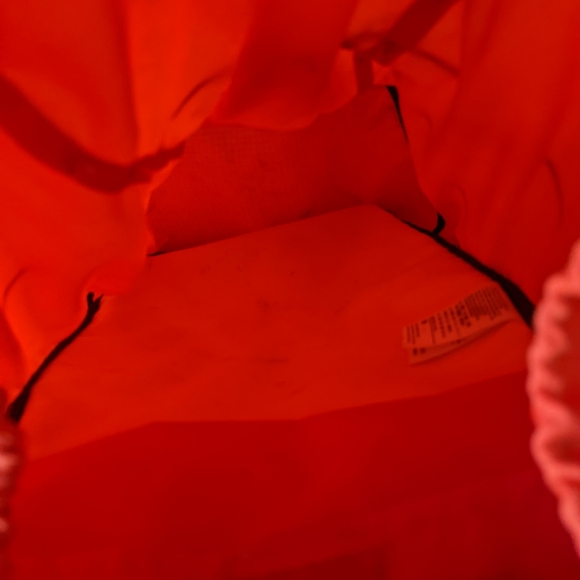 ARC'TERYX Cierzo 25 Backpack Red Good Condition - Picture 4 of 6